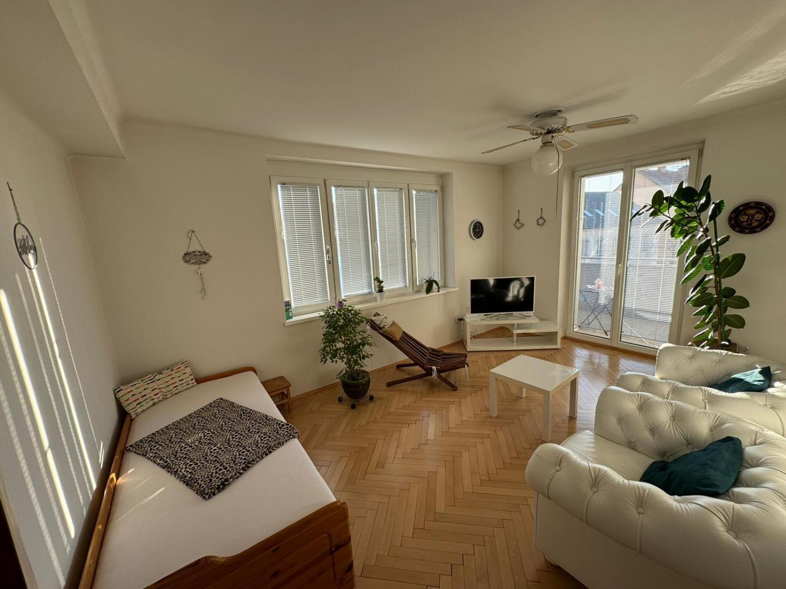 Marta Apartment Klagenfurt am Woerthersee ภายนอก รูปภาพ